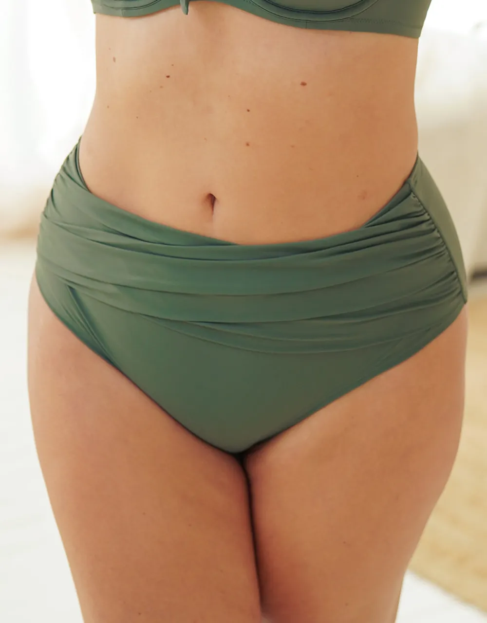 Bikini-High-Waist-Panty Valencia olive*SugarShape New