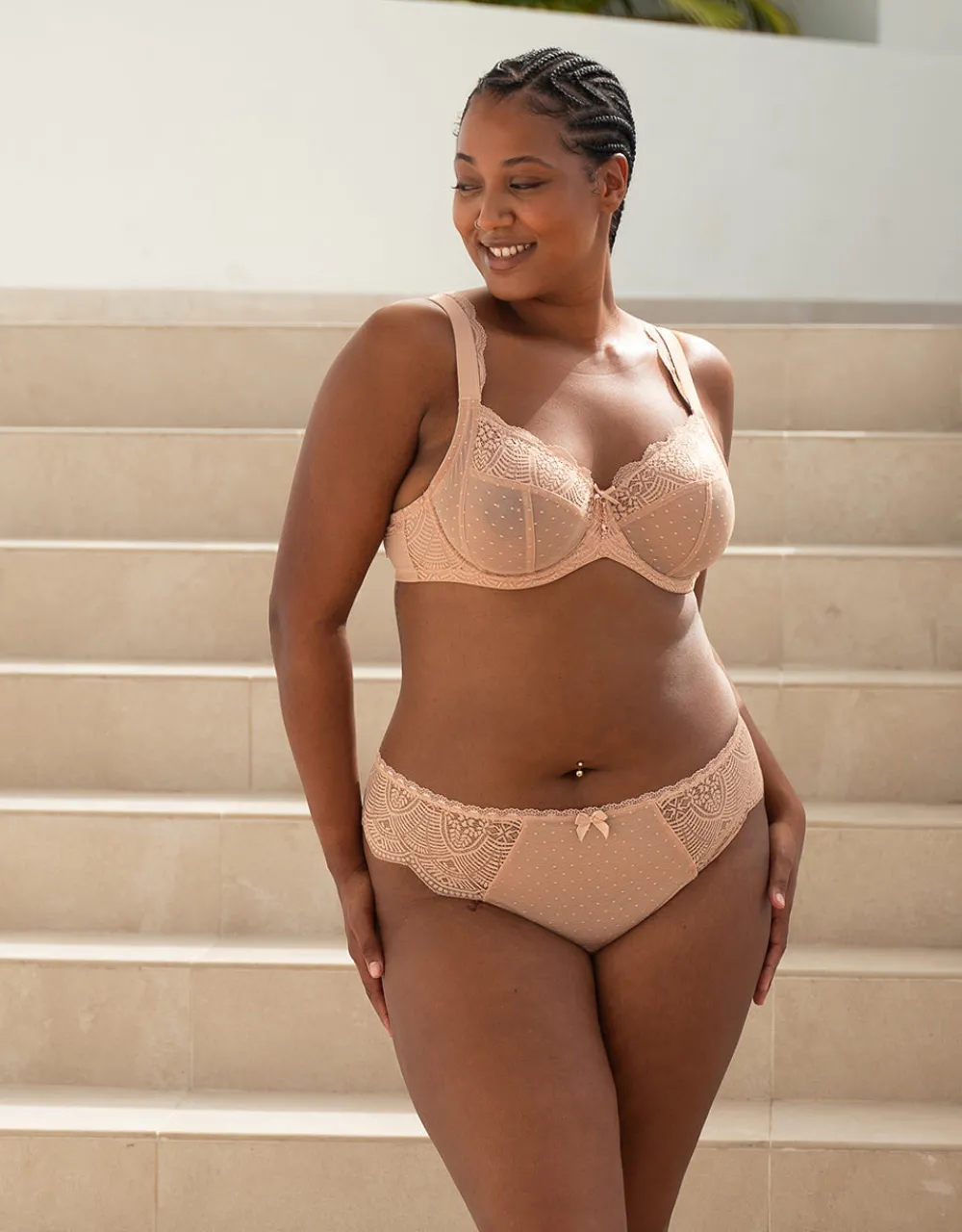 String Clara Lace cappuccino*SugarShape Best