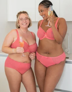 String Clara Lace flamingo*SugarShape